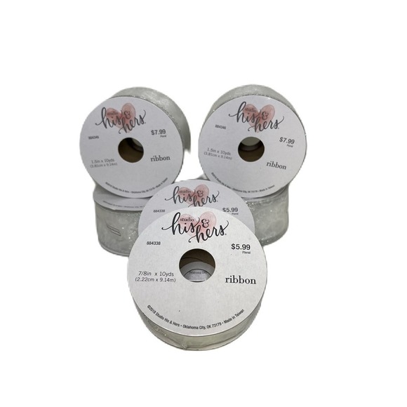 Studio His & Hers Wired Ribbon White Floral with Glitter Multiple Rolls - Picture 2 of 4